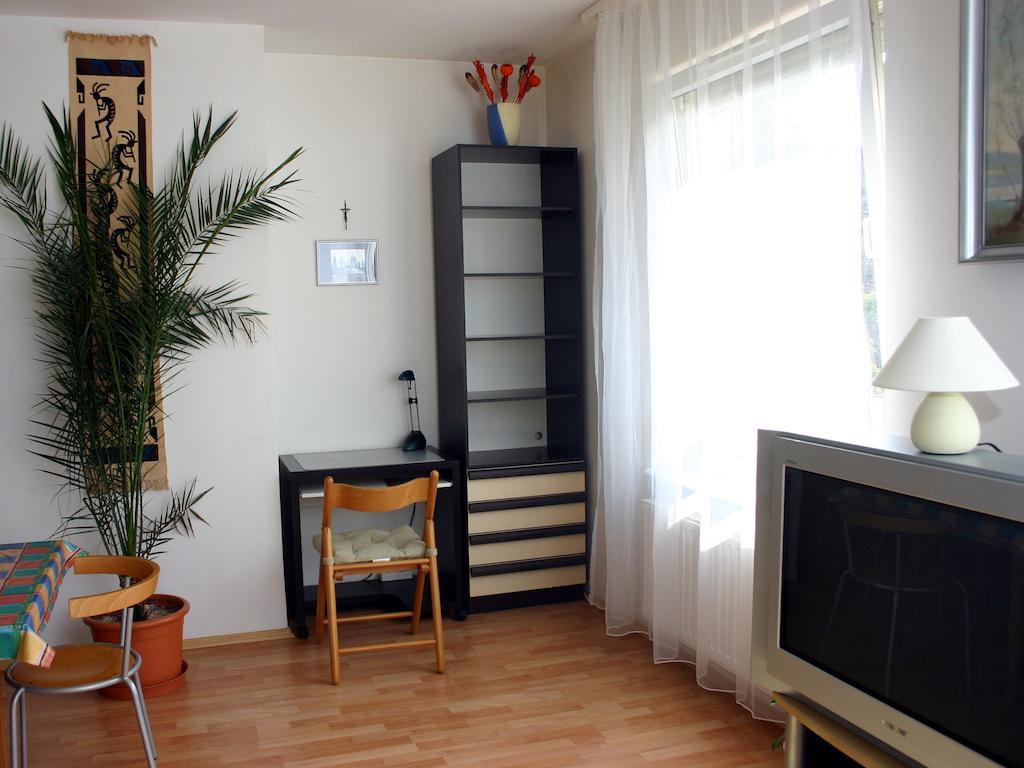 Arriva Apartment, Optional Indoor Parking Budapest Habitación foto
