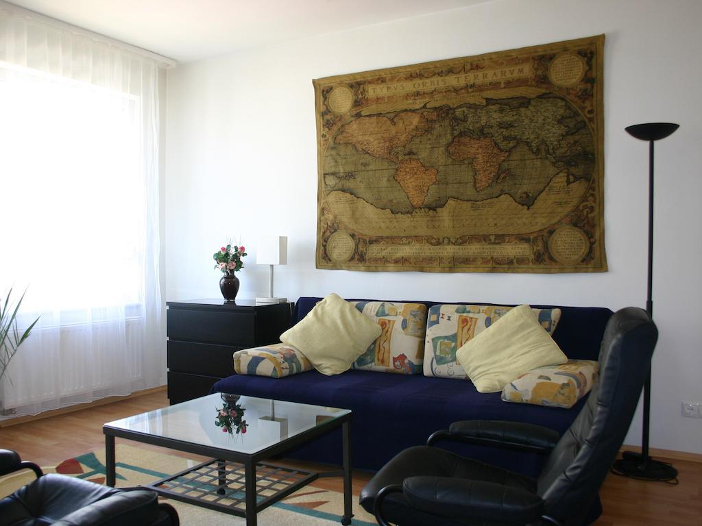 Arriva Apartment, Optional Indoor Parking Budapest Habitación foto